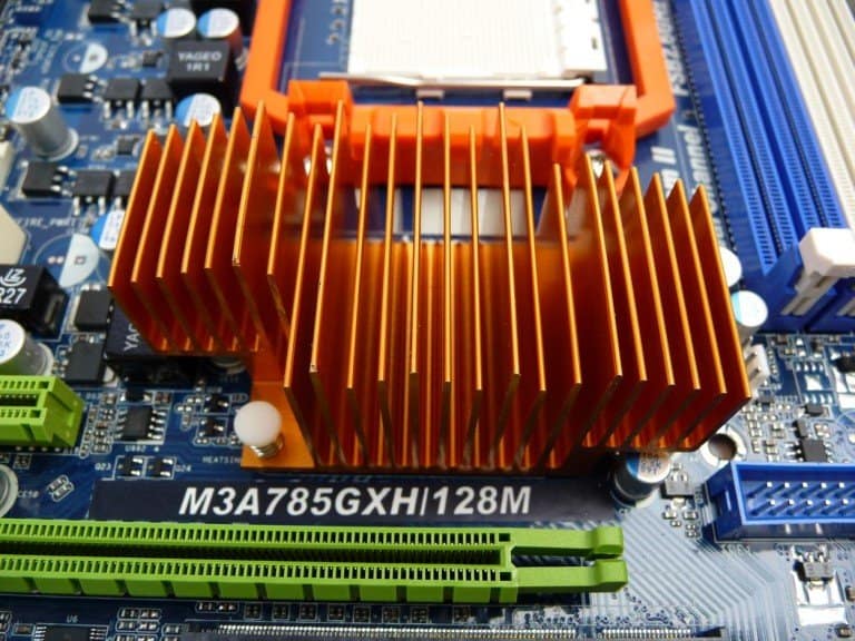 Review: ASRock M3A785GXH/128M