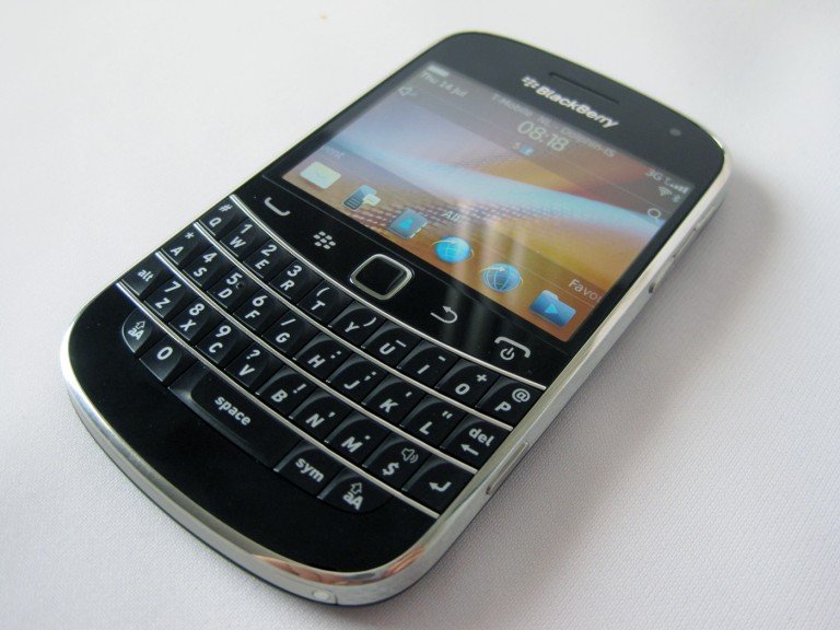 Review: BlackBerry Bold 9900